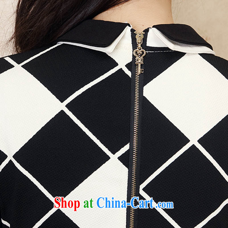 The line takes the Code women's clothing spring and new Korean video thin thick mm grid stamp small lapel dress, solid through 2 - 3 X black-and-white, 3 XL, sea routes, the Code women's clothing, and shopping on the Internet
