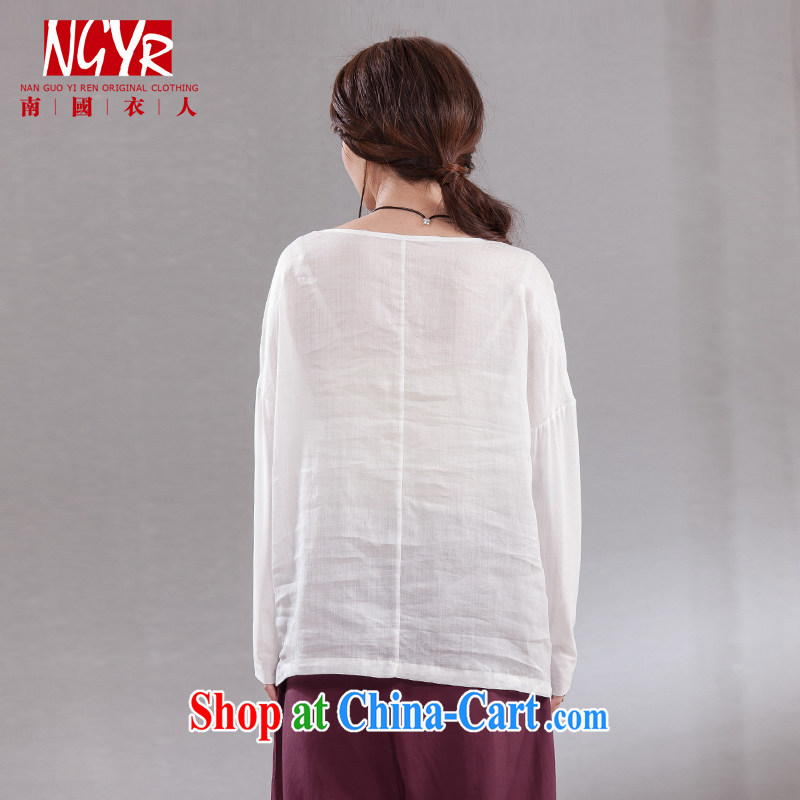 Xiao Nan Guo Yi people of the white carnival the code units the female bat sleeves loose white shirt sweater girl white are code (chest of CM 116, Xiao Nan Guo Yi People, shopping on the Internet