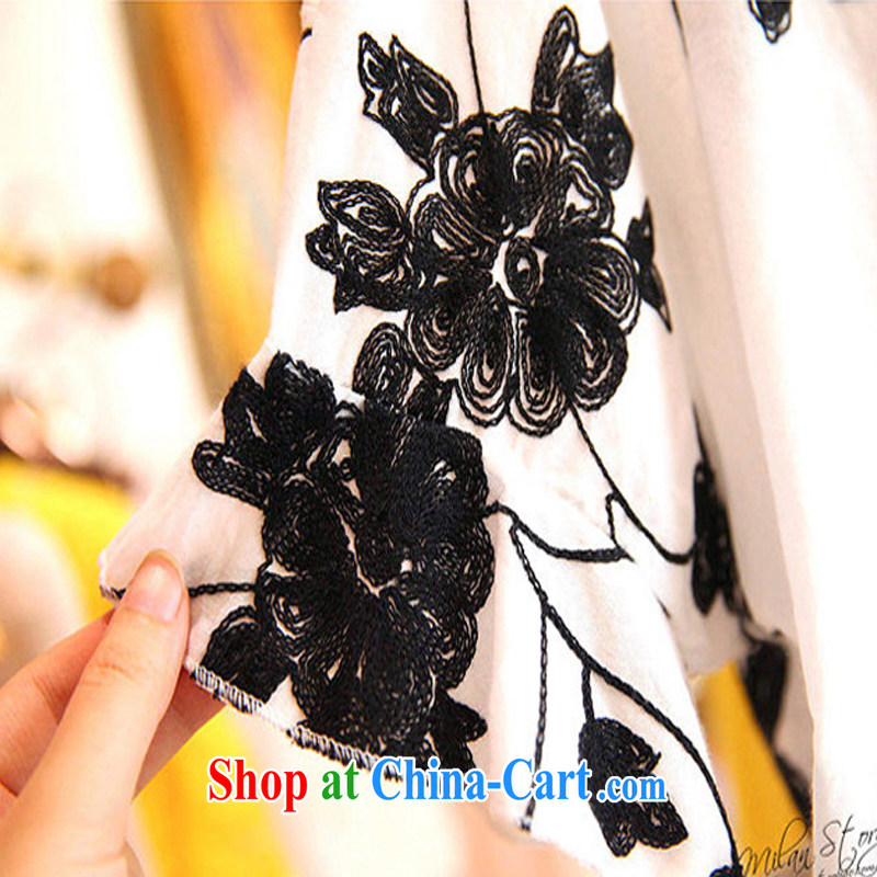 Yuan Bo summer new, the United States and Europe, female bare shoulders flouncing embroidered cuff snow woven shirts two-piece + shorts white + black trousers 7197 XL 5 180 - 195 Jack left and right, Bo, and shopping on the Internet
