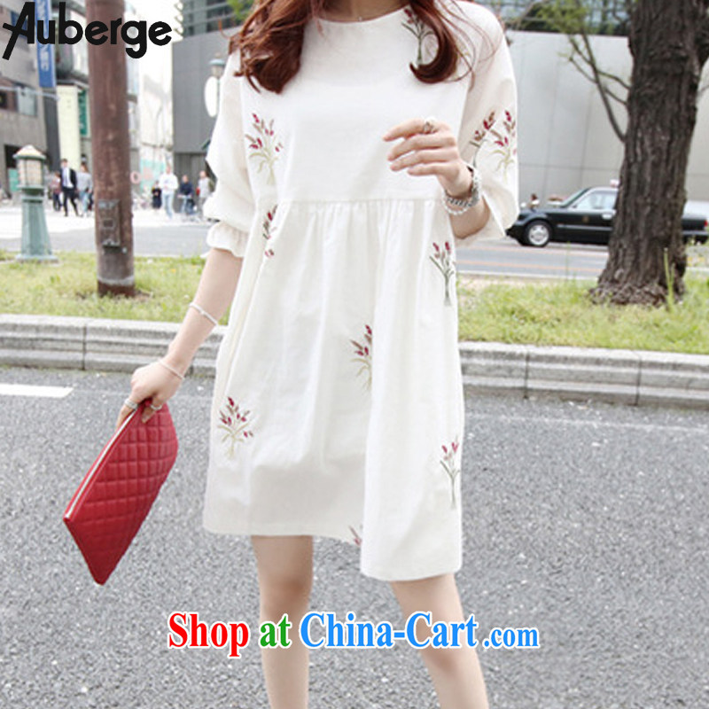 Auberge summer 2015 Korean version of the new skirt, very casual College wind 5 cuff the code has been the embroidery dresses female white 3 XL, Auberge, shopping on the Internet