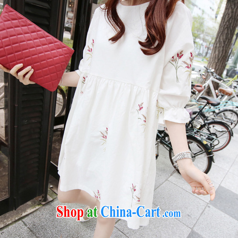 Auberge summer 2015 Korean version of the new skirt, very casual College wind 5 cuff the code has been the embroidery dresses female white 3 XL, Auberge, shopping on the Internet